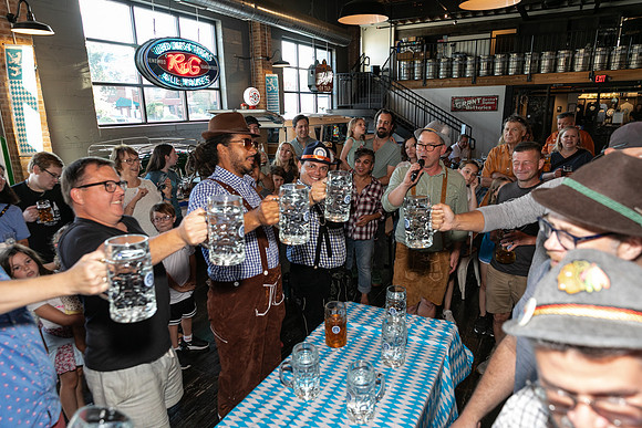 DCDB-Oktoberfest-200-20240921-DD4_7004