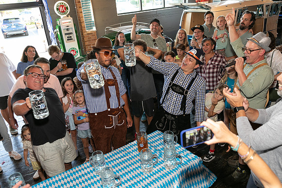 DCDB-Oktoberfest-212-20240921-DD4_7016