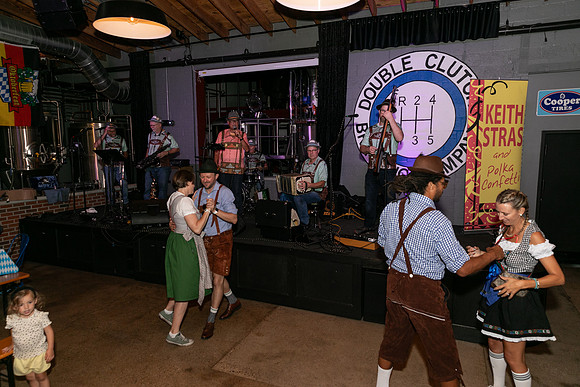 DCDB-Oktoberfest-394-20240921-DD4_7240