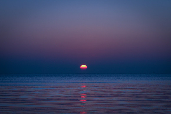 Illinois-Chicago-Lake-Michigan-Sunrise-Rogers-Park-December-11th-2018_1