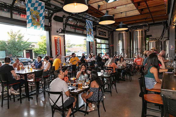 DCDB-Oktoberfest-322-20240921-DD4_7147