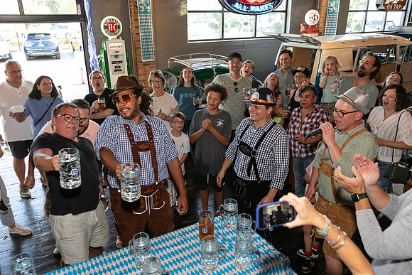 DCDB-Oktoberfest-215-20240921-DD4_7019