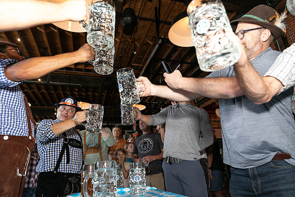 DCDB-Oktoberfest-190-20240921-DD4_6994