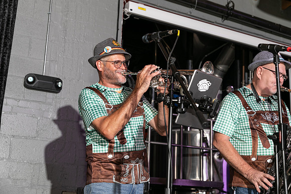 DCDB-Oktoberfest-370-20240921-DD4_7216