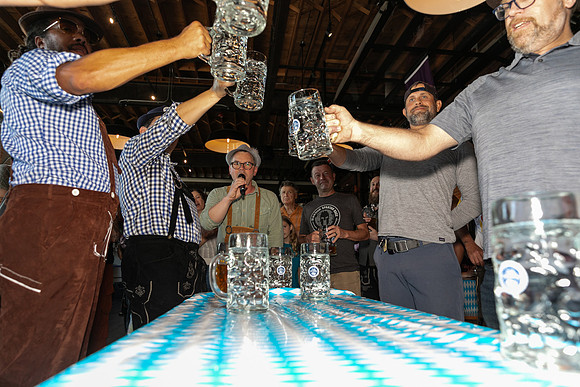 DCDB-Oktoberfest-196-20240921-DD4_7000