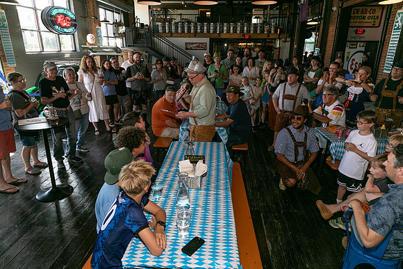 DCDB-Oktoberfest-35-20240921-DD4_6818