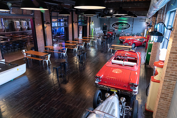Double-Clutch-Brewing-Company-January 13, 2023--Canon-Canon EOS 5D Mark IV-6720x4480-000011