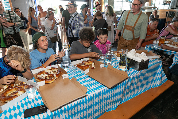 DCDB-Oktoberfest-125-20240921-DD4_6924