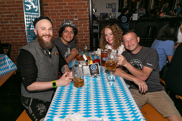 DCDB-Oktoberfest-23-20240921-DD4_6806