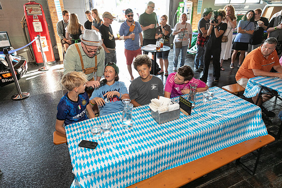DCDB-Oktoberfest-47-20240921-DD4_6834