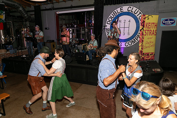 DCDB-Oktoberfest-402-20240921-DD4_7249