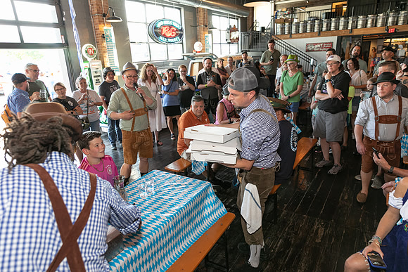 DCDB-Oktoberfest-57-20240921-DD4_6844