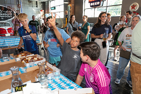 DCDB-Oktoberfest-160-20240921-DD4_6963