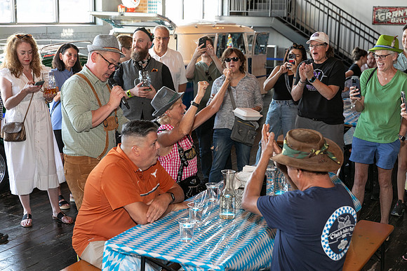 DCDB-Oktoberfest-41-20240921-DD4_6825