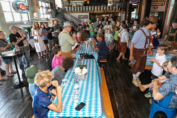 DCDB-Oktoberfest-36-20240921-DD4_6820