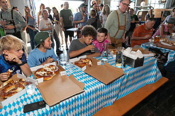 DCDB-Oktoberfest-123-20240921-DD4_6922