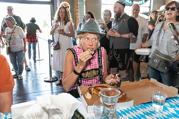 DCDB-Oktoberfest-74-20240921-DD4_6863