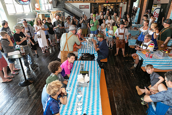DCDB-Oktoberfest-39-20240921-DD4_6823