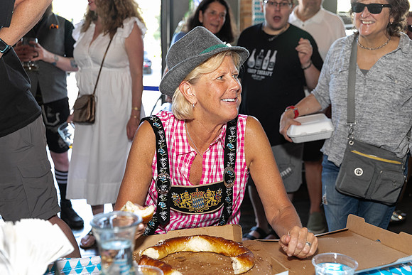 DCDB-Oktoberfest-107-20240921-DD4_6900