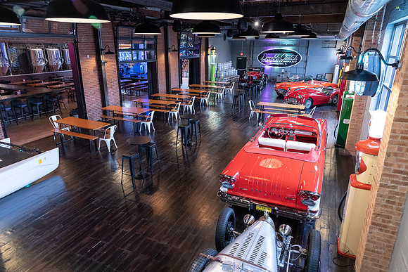 Double-Clutch-Brewing-Company-January 13, 2023--Canon-Canon EOS 5D Mark IV-6720x4480-000009